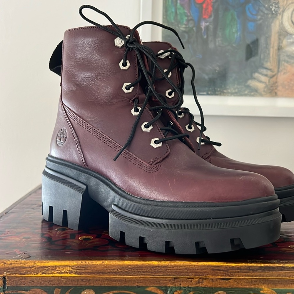 Women’s timberland lug sole insulated boots 7.5 like new 7.5 7 1/2